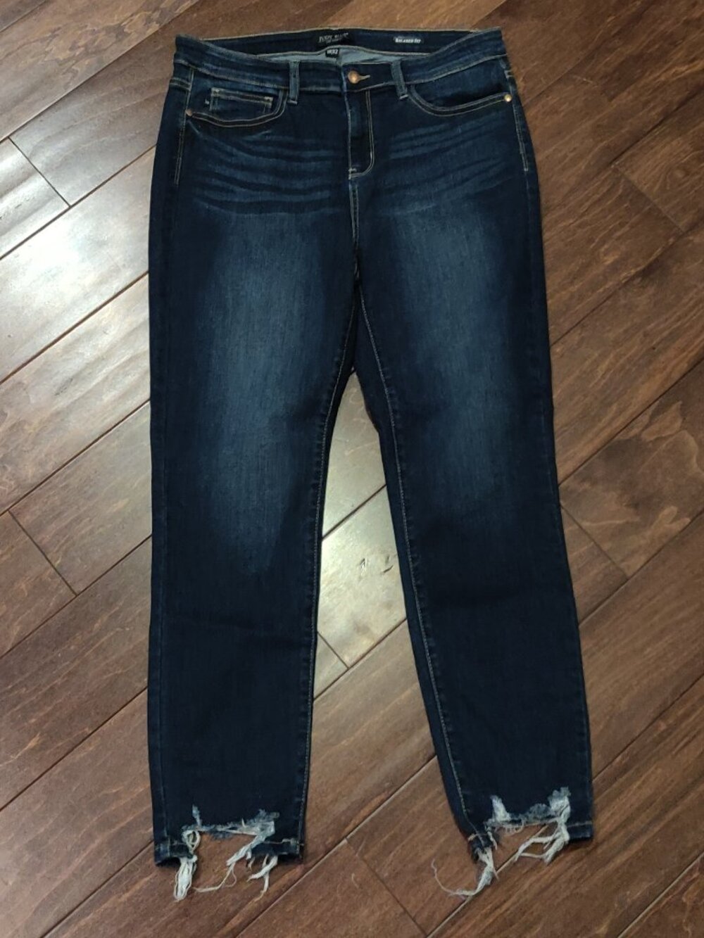 Judy Blue Relaxed Fit Dark Wash Destroyed Hem Jeans 15/32